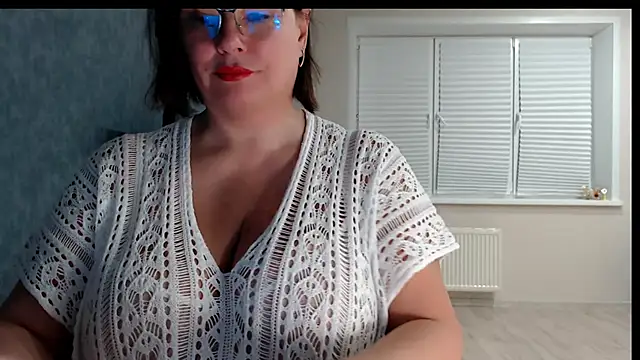 Nora Star online show from April 12, 6:13 pm