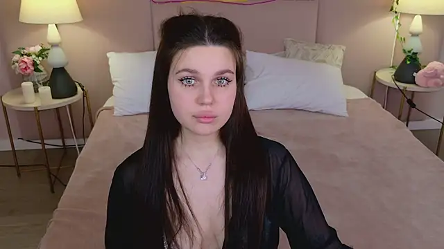 RihannaRose online show from March 9, 12:21 am