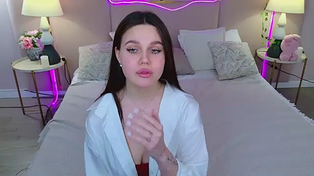 RihannaRose online show from March 15, 5:04 pm