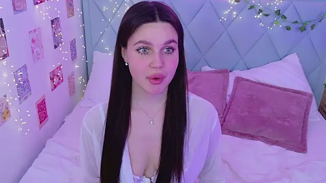 RihannaRose online show from March 16, 11:57 pm