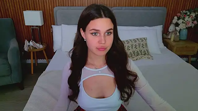 RihannaRose online show from October 15, 5:02 pm