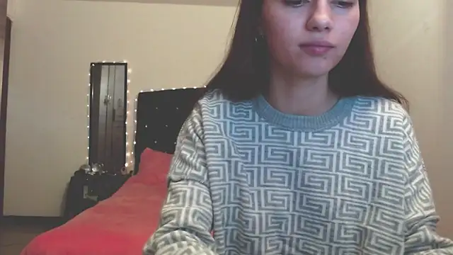 holy juli online show from April 6, 3:59 am