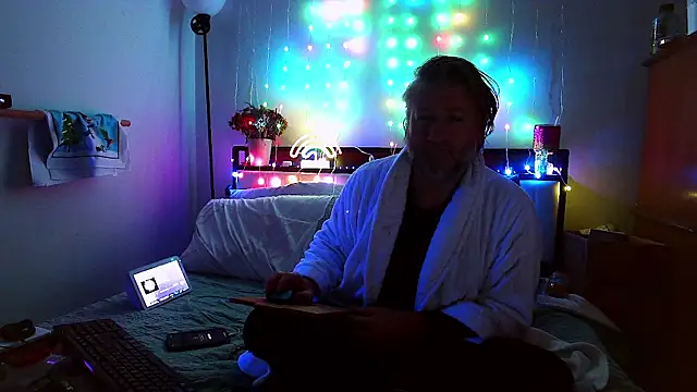 onlym4m online show from December 19, 10:42 pm