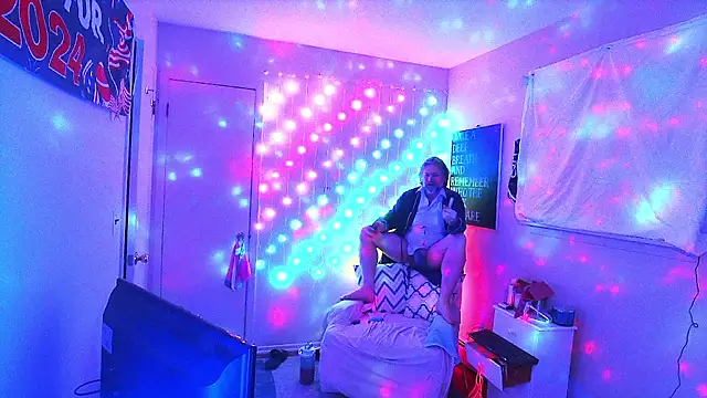 onlym4m online show from February 2, 10:35 am