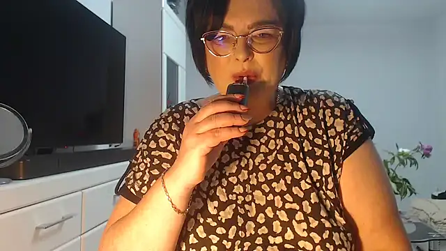 Amandamuller1982 online show from May 29, 8:29 pm