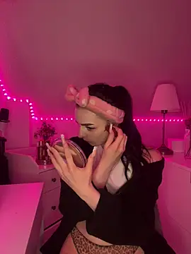 AdelinaAlia online show from February 21, 9:05 pm