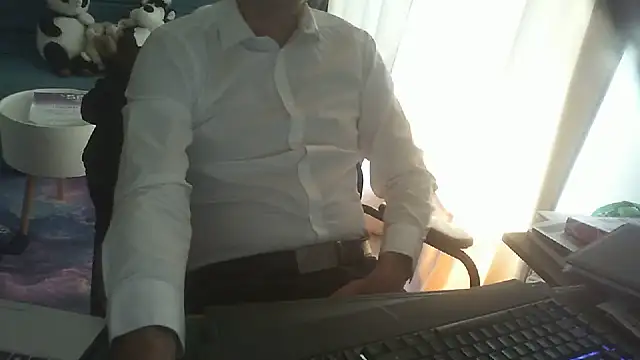 shyfrenchcock1 online show from June 8, 7:42 am
