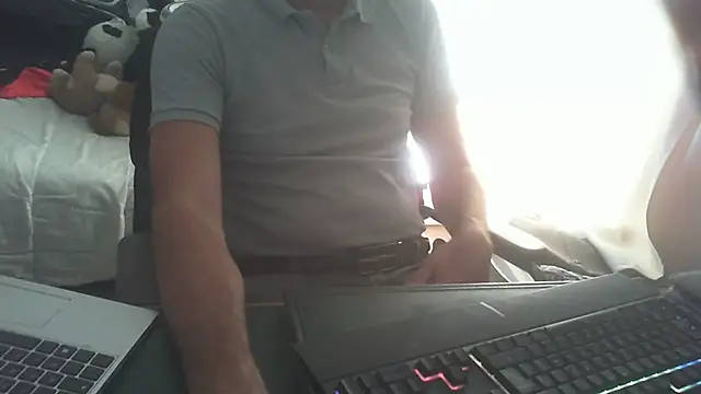 shyfrenchcock1 online show from July 24, 9:18 am