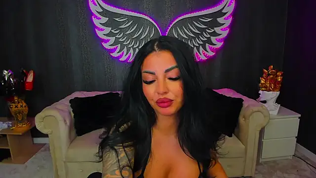 anemarieejolie online show from December 17, 5:30 pm