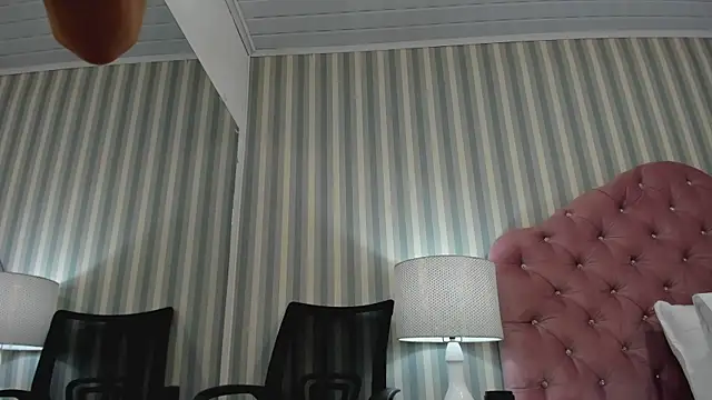 Snapshot of HazelMoret chatting on February 27, 3:15 pm HazelMoret online show from February 27, 3:15 pm