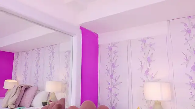 Snapshot of HazelMoret chatting on October 3, 11:51 am HazelMoret online show from October 3, 11:51 am