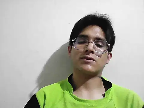 Snapshot of HardDick2 chatting on February 23, 7:06 am HardDick2 online show from February 23, 7:06 am