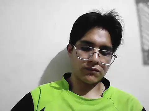 Snapshot of HardDick2 chatting on February 25, 5:28 am HardDick2 online show from February 25, 5:28 am