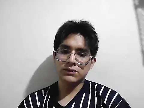 Snapshot of HardDick2 chatting on March 1, 5:53 am HardDick2 online show from March 1, 5:53 am