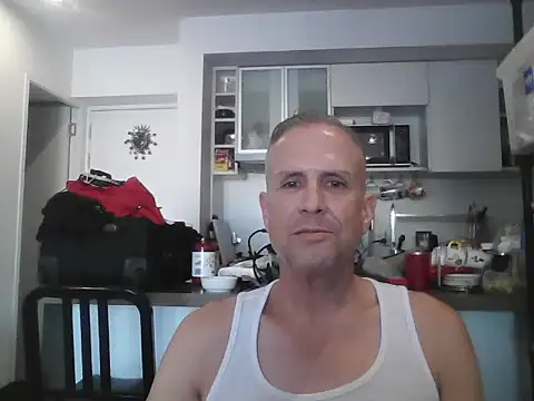 Diegoperrote682661 online show from April 26, 10:18 pm