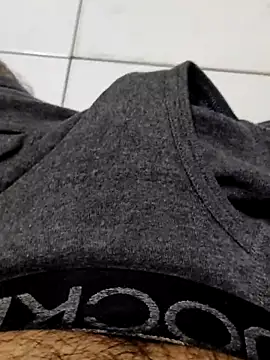 themostnaughtiestguyy online show from September 28, 8:42 am