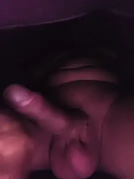 Snapshot of mirrowhot chatting on February 4, 12:27 am mirrowhot online show from February 4, 12:27 am