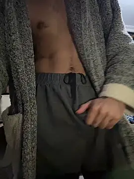 pxrnsenpaii online show from March 10, 9:07 pm