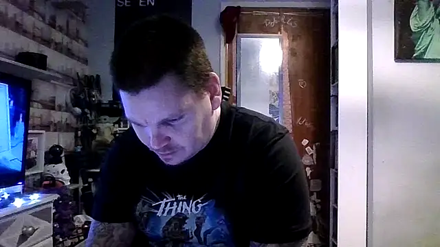 ArcanceTheo82 online show from December 19, 7:29 pm