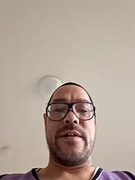 Snapshot of mileflav0r chatting on February 2, 8:24 am mileflav0r online show from February 2, 8:24 am