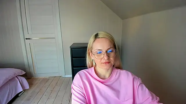 Alicee Gracee online show from March 11, 12:28 pm