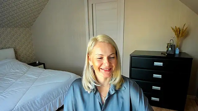 Alicee Gracee online show from November 14, 7:07 am