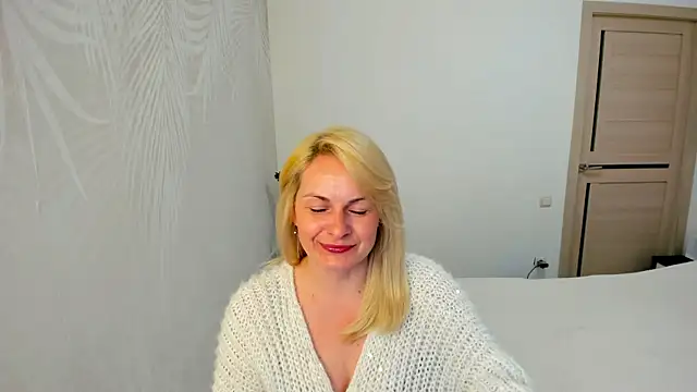 Alicee Gracee online show from April 3, 8:07 pm