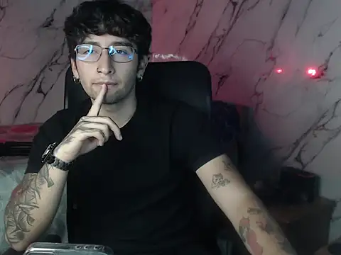 Snapshot of Dereck_Dickson chatting on March 20, 5:23 am Dereck Dickson online show from March 20, 5:23 am