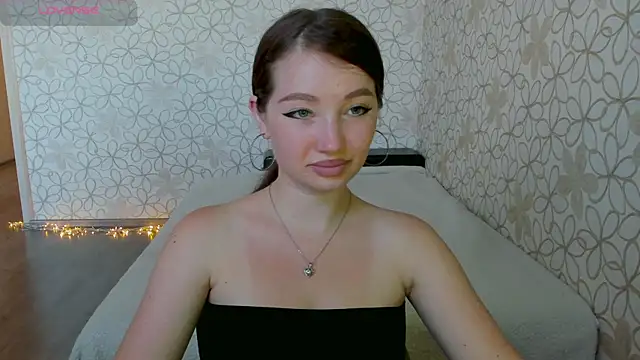 Lissa Cristal online show from June 28, 11:27 am