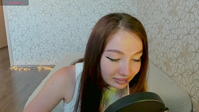 Lissa Cristal online show from July 14, 11:38 am