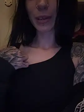 MissMidnightUK online show from April 10, 10:36 pm