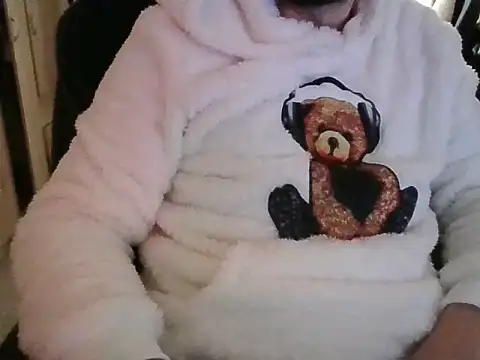 Snapshot of realityyshowww chatting on November 15, 11:07 am realityyshowww online show from November 15, 11:07 am