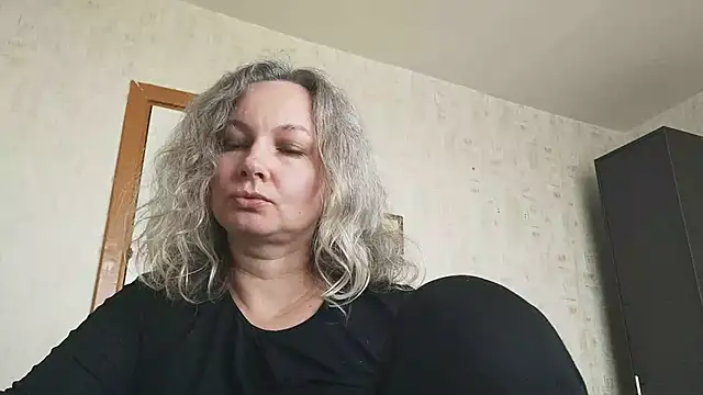 EdithManning online show from May 7, 6:30 am