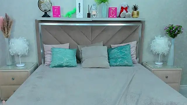 MiaKarlos online show from July 23, 1:19 am