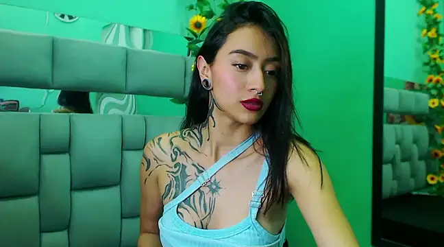 Miaa Thopmson online show from March 11, 10:31 pm