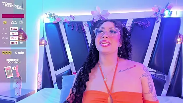 antonelllepiercee online show from April 18, 11:25 am