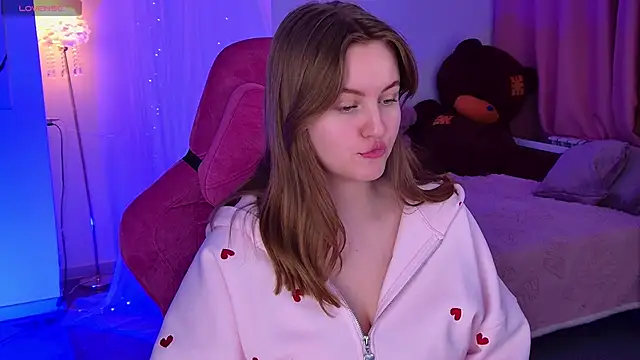 KellyPoter online show from March 18, 2:53 pm