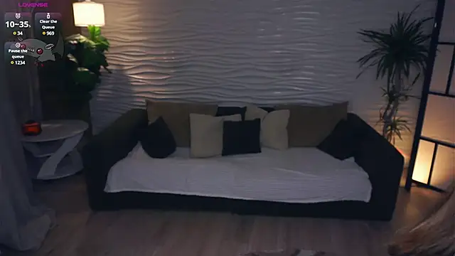 Snapshot of EditaBumford chatting on March 13, 12:13 pm EditaBumford online show from March 13, 12:13 pm