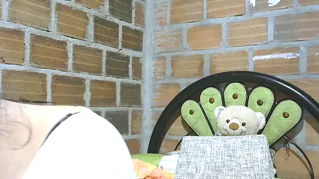 samanthaPuxy online show from February 23, 6:00 am