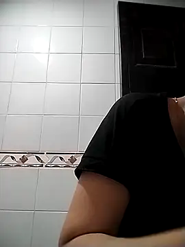 Lucianaferro  online show from April 1, 1:39 am