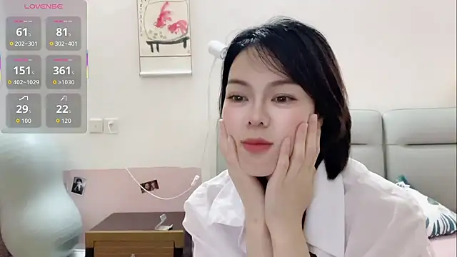 Linda-LL online show from March 1, 8:11 pm