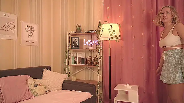 ms evasweet online show from June 12, 10:36 am