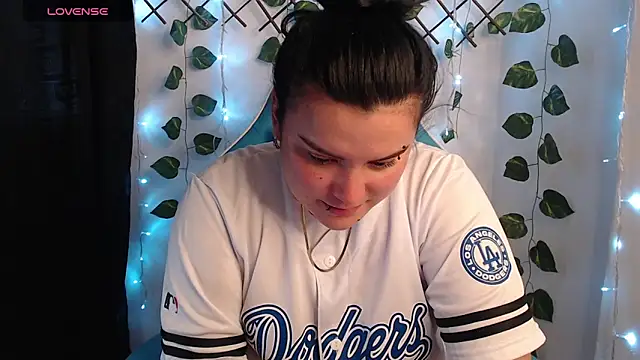 Nika 1  online show from May 14, 9:32 pm