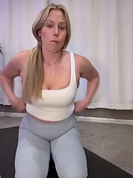 MmadiMonroe online show from February 2, 3:38 am