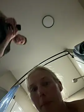 MmadiMonroe online show from March 17, 6:17 am