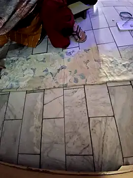 Snapshot of menakshiiikaur chatting on December 5, 7:38 am menakshiiikaur online show from December 5, 7:38 am