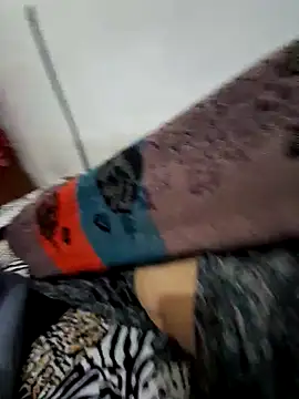 Snapshot of menakshiiikaur chatting on December 7, 7:49 am menakshiiikaur online show from December 7, 7:49 am