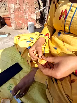 Snapshot of menakshiiikaur chatting on January 28, 7:43 am menakshiiikaur online show from January 28, 7:43 am