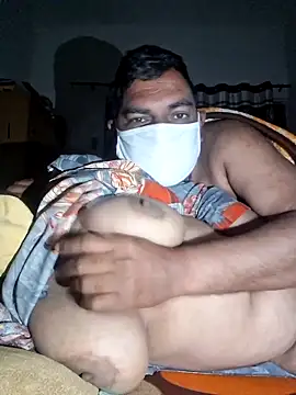 Snapshot of menakshiiikaur chatting on March 8, 12:00 am menakshiiikaur online show from March 8, 12:00 am