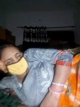 Snapshot of menakshiiikaur chatting on March 9, 5:39 pm menakshiiikaur online show from March 9, 5:39 pm